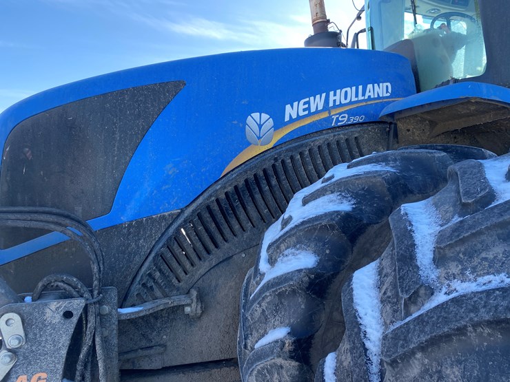 2011-new-holland-390-image-22