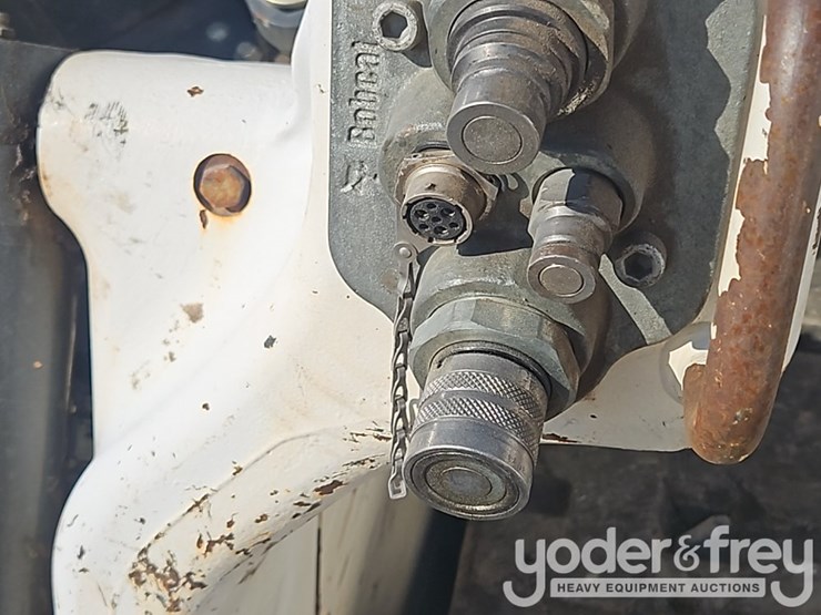 2021-bobcat-t66-image-16