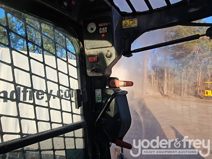 2012-caterpillar-289c-image-32