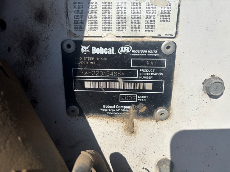 2007-bobcat-t300-image-61