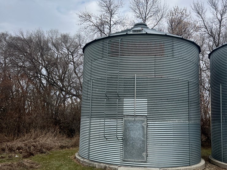 lot-23.-3,250-bu.-columbian-grain-bin-to-be-moved-(bin-1)-image-1