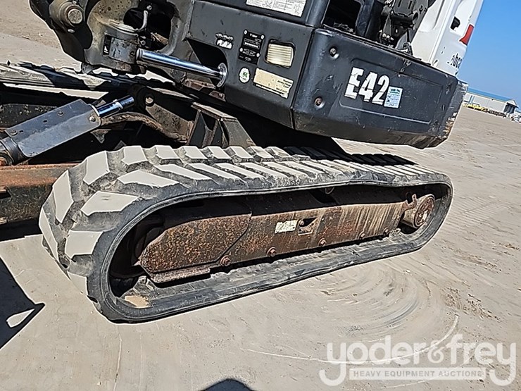 2013-bobcat-e42-image-9