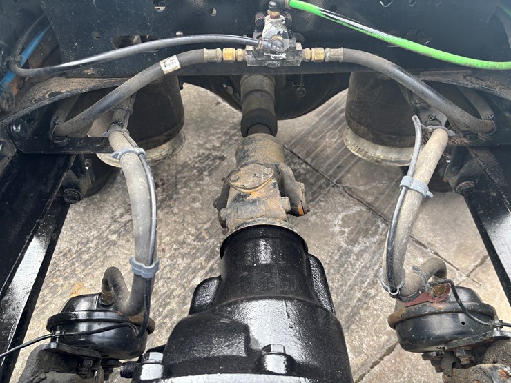 2018-freightliner-cascadia-126-image-54