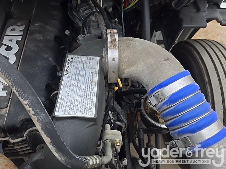 2019-peterbilt-579-image-22