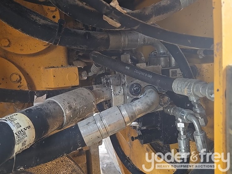 2017-volvo-l110h-image-21