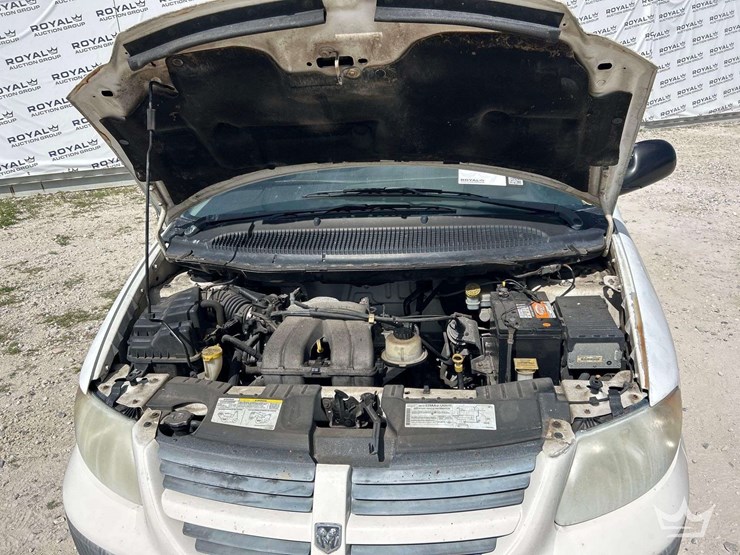 2005-dodge-caravan-image-9