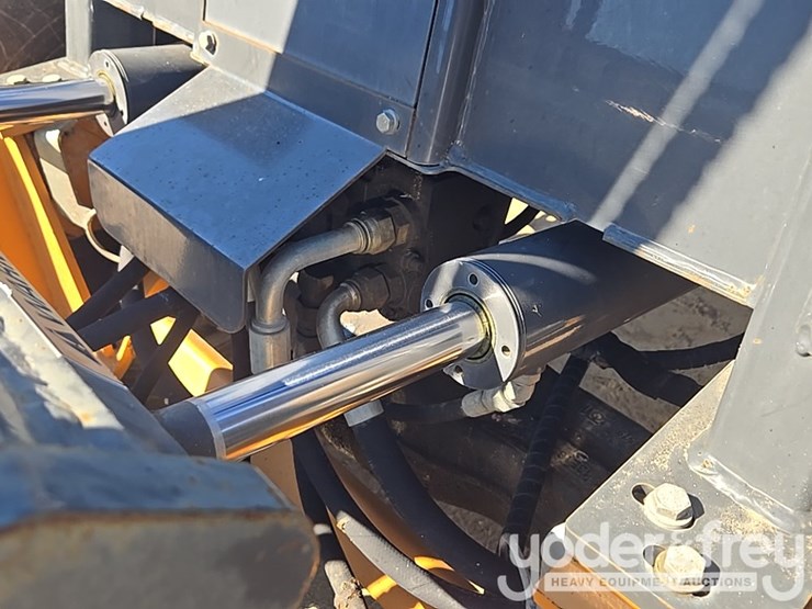 2018-case-586h-image-25