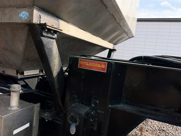 #40961-•-2011-magnolia-/-adams-t/a-fertilizer-tender-trailer-image-51