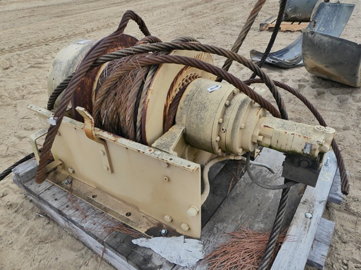 military-winch-image-1