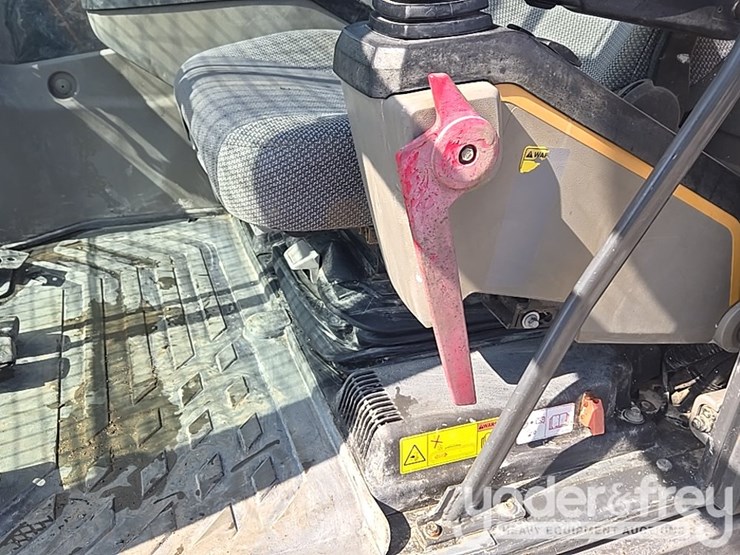 2017-volvo-ec350el-image-90