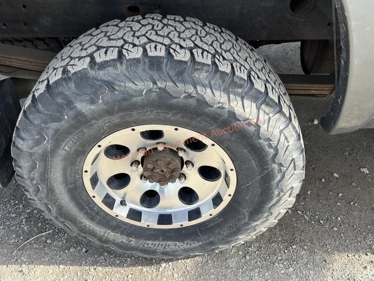 2002-chevrolet-silverado-2500-image-14