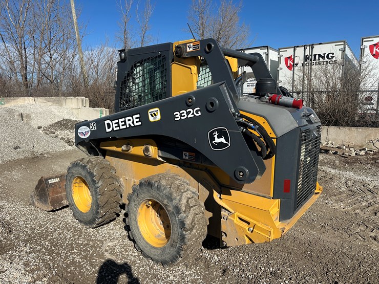 deere-332g-image-3