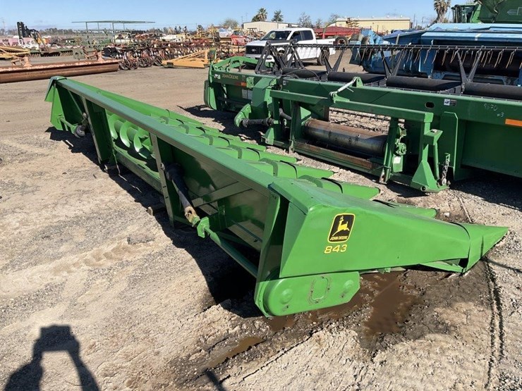 john-deere-843-image-2