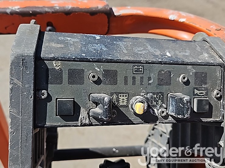 2022-jlg-3246es-image-25