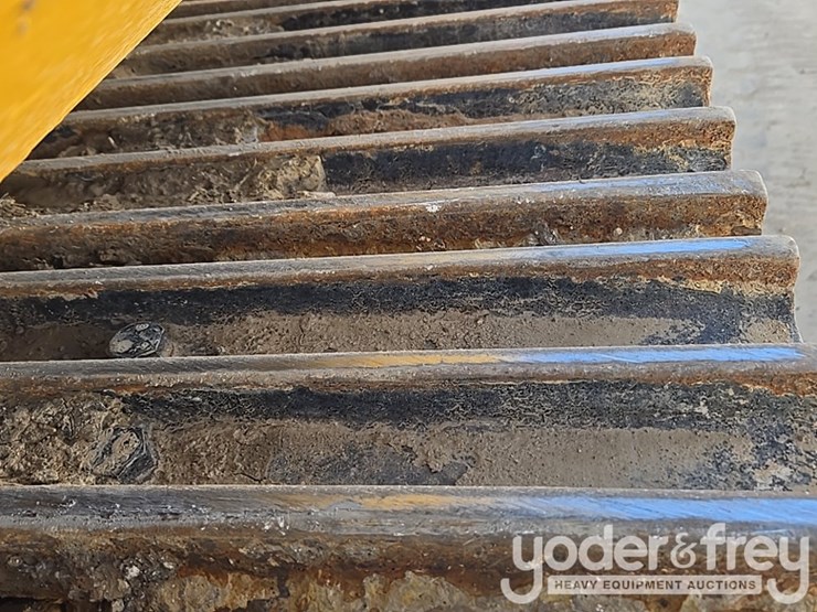 2022-komatsu-pc360-lc-11-image-19