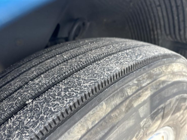 2022-volvo-10-image-54