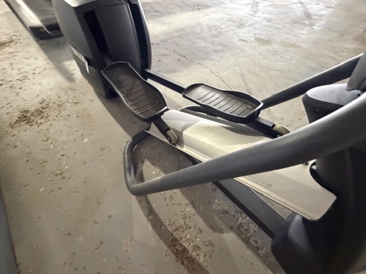 #34119-•-precor-efx524-elliptical-image-17
