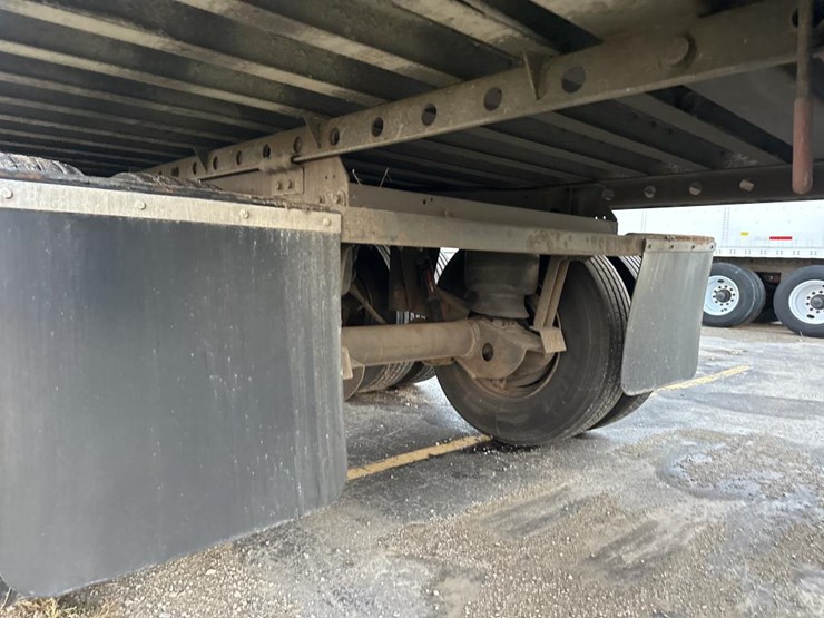 2019-utility-53'-image-13