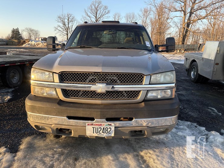 2003-chevrolet-silverado-3500-ls-image-2