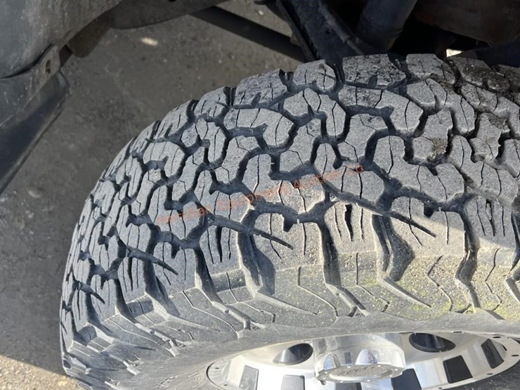 2002-chevrolet-silverado-2500-image-12