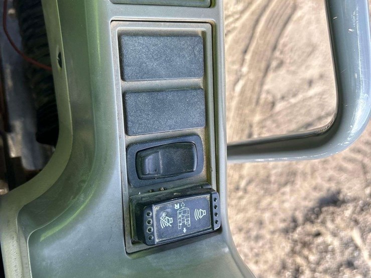 2014-john-deere-350g-hydraulic-excavator-image-20