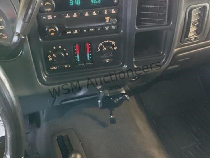 2006-chevrolet-silverado-1500-image-19