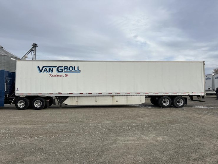 2015-utility-53'-image-2