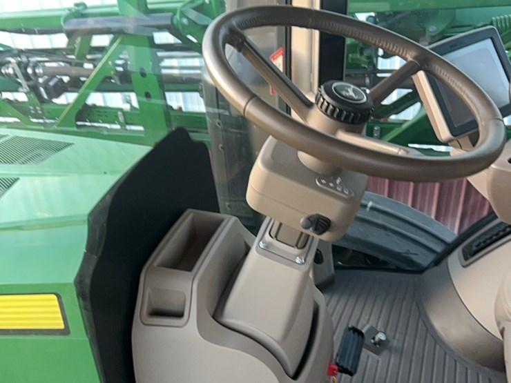 2014-john-deere-r4030-image-79