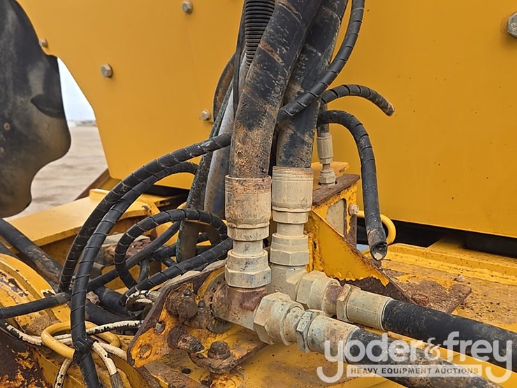 2013-deere-410et-image-41