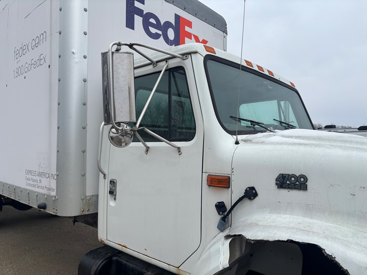 2000-international-4700-image-13