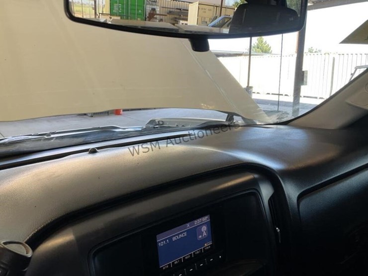 2015-chevrolet-silverado-1500-image-19