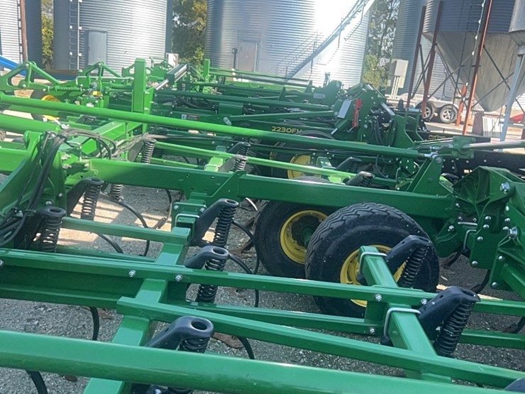 2024-john-deere-52-image-114