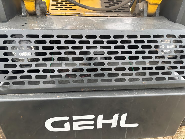 #2310-•-2004-gehl-rs8-telehandler-image-65