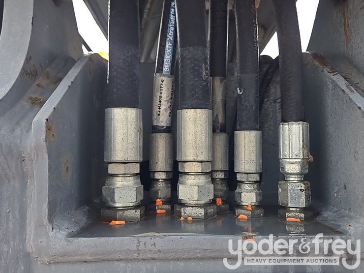 2017-skyjack-sj843th-image-30