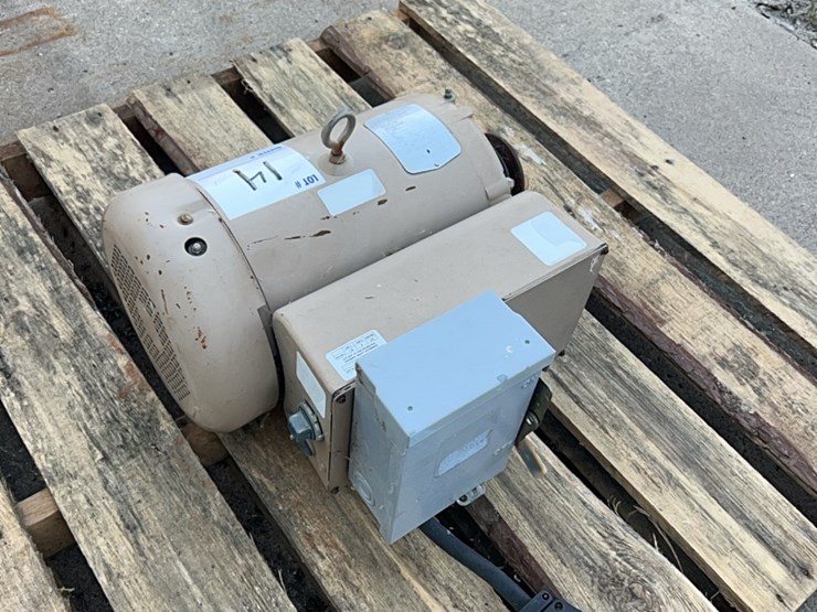 very-good-baldor-7.5-hp-220-single-phase-electric-motor-with-self-contained-on-off-switch-image-2