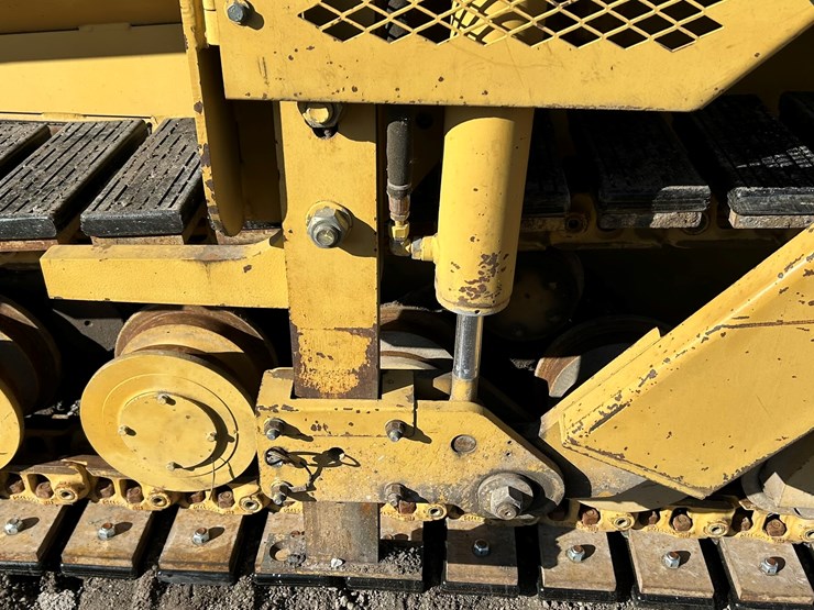 caterpillar-ap-650b-image-74