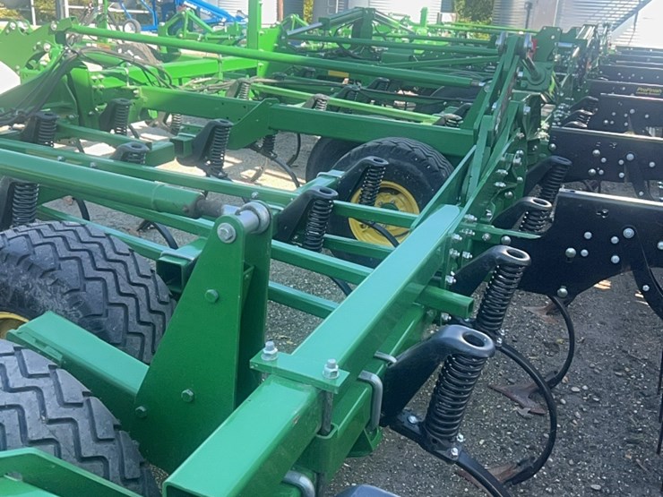 2024-john-deere-52-image-111