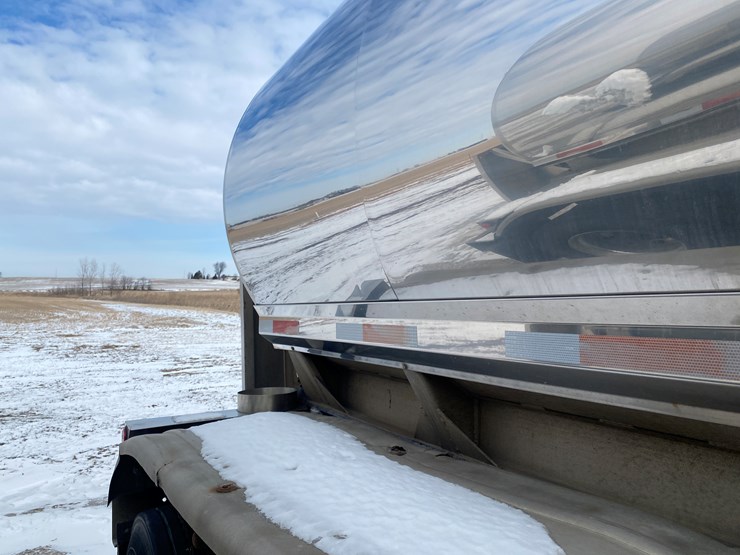 1989-walker-tanker-image-9