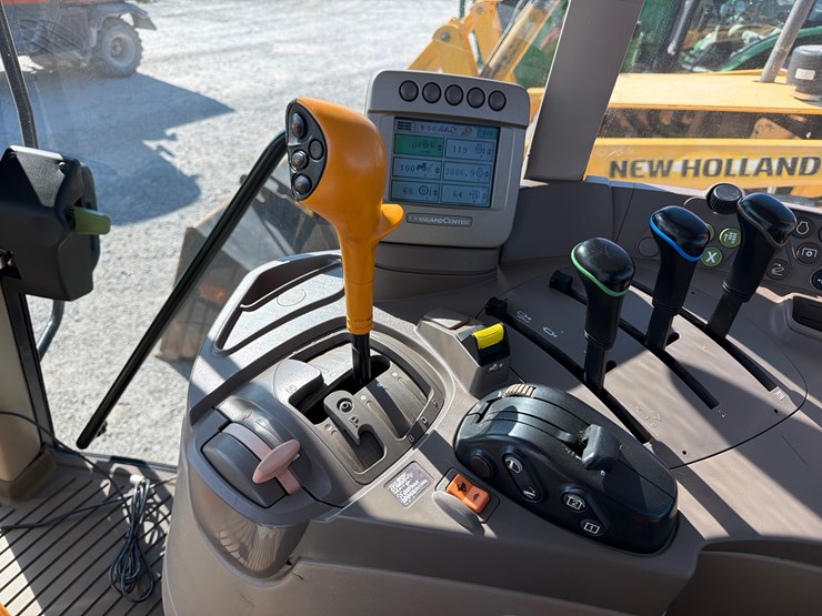 2012-john-deere-6430-image-16