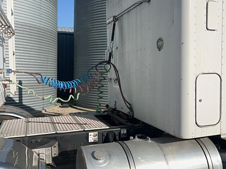 2007-kenworth-t800-image-23