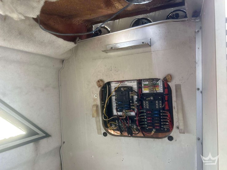 1991-25ft-wellcraft-250-sportsman-boat-and-2008-t/a-boat-trailer.-image-36