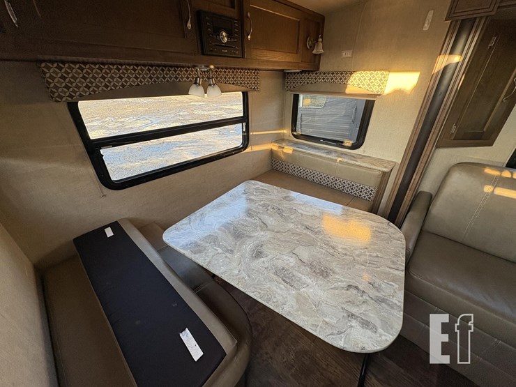 2018-gulf-stream-coach-vista-cruiser-23rss-image-7