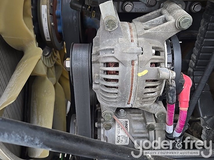 2019-peterbilt-579-image-73