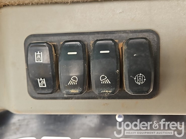 2022-caterpillar-289d3-image-28