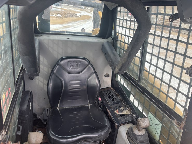 2009-caterpillar-252b2-image-29