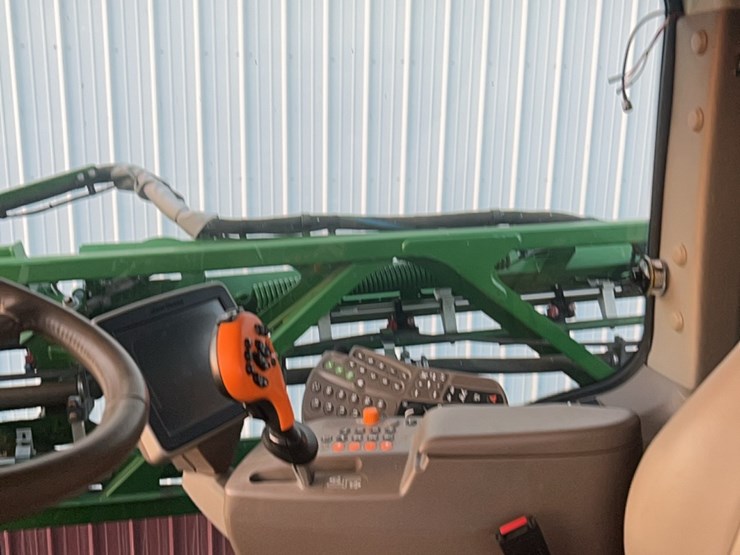 2014-john-deere-r4030-image-72