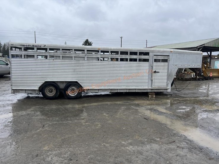 1996-featherlite-8120-image-1