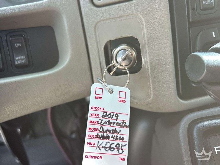 2019-international-durastar-4300-image-28