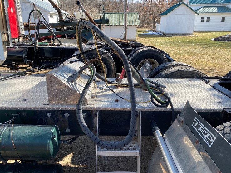 1998-kenworth-t800-image-19