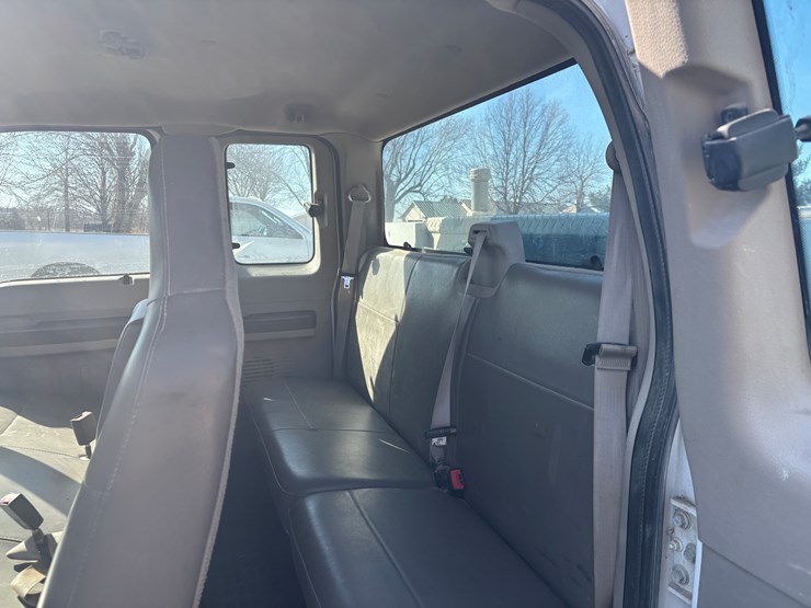 2008-ford-f350-image-24